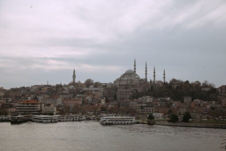Aerial view of Istanbul skyline reflecting the city's growing medical tourism industry